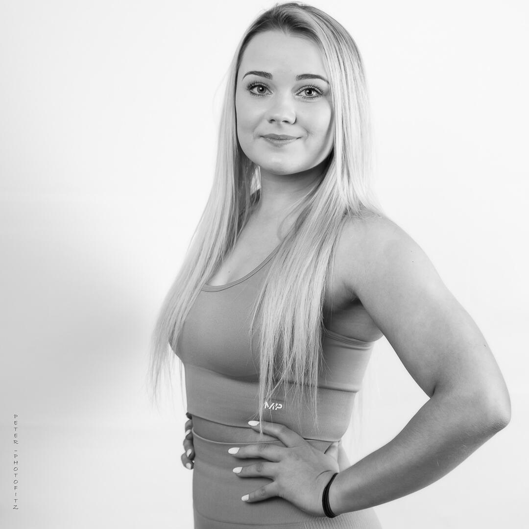 Fitness shoot in studio with Amanda.